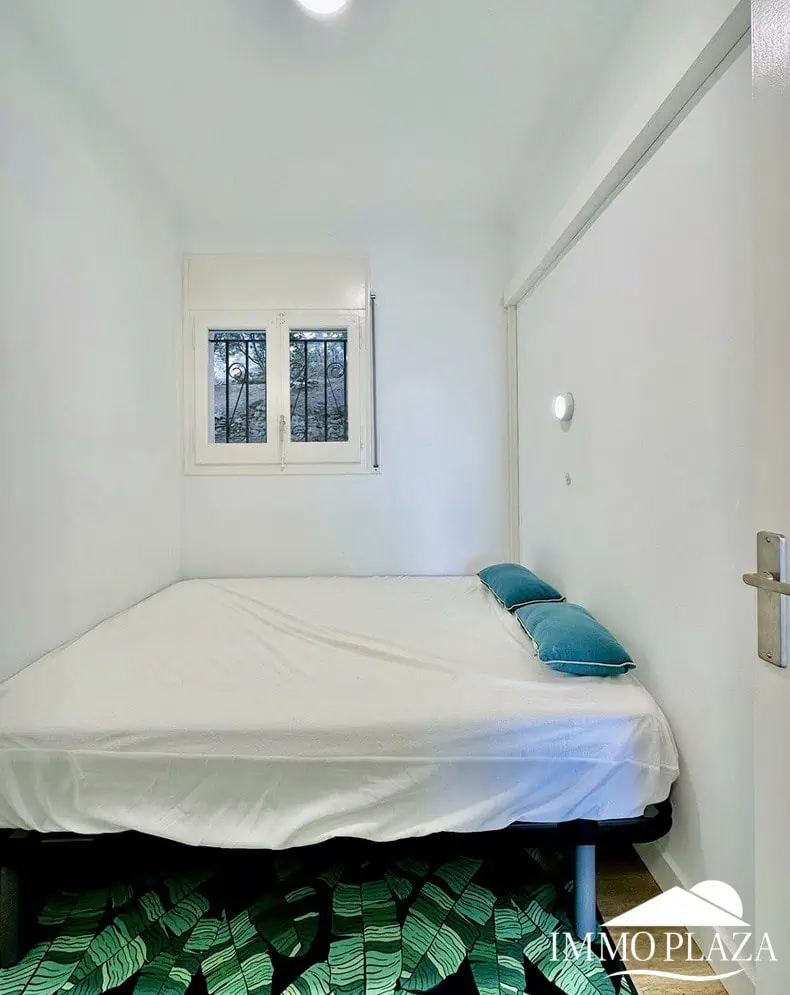 01022024162141_4678_IPA275 Appartement moderne avec vue sur la mer et le port de Roses, 2 chambres, grande terrasse, parking commun, licence touristique !