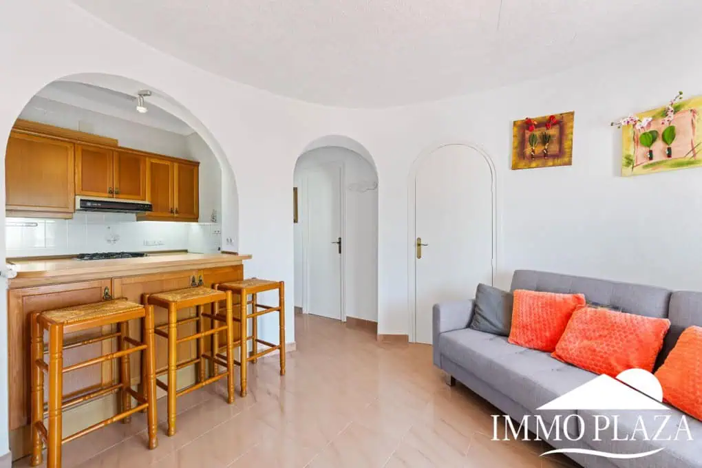 Villa with tower + apartment, wide canal; 4 beds, 3 baths, garage, pool + Tourist license!