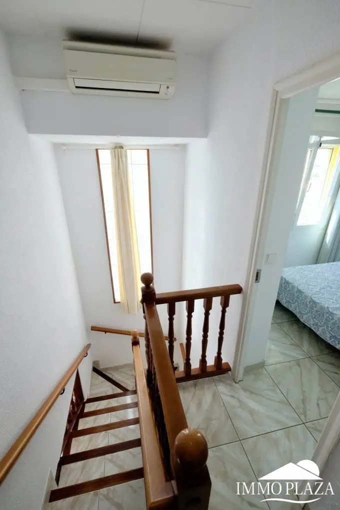 13032026170332_3797_IPH92 Three-sided house; 3 bedrooms, 2 bathrooms, garden with barbecue, parking, shops within walking distance!