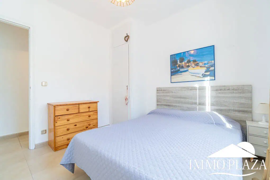 Prachtige gelijkvloerse villa, 3 slaapkamers, 2 badkamers, zwembad, grote garage, dichtbij zee!