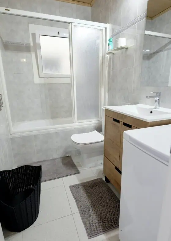 Vue mer et riviere appartement de 60m2 avec une belle terrasse, exposé sud ! Débaras inclus.