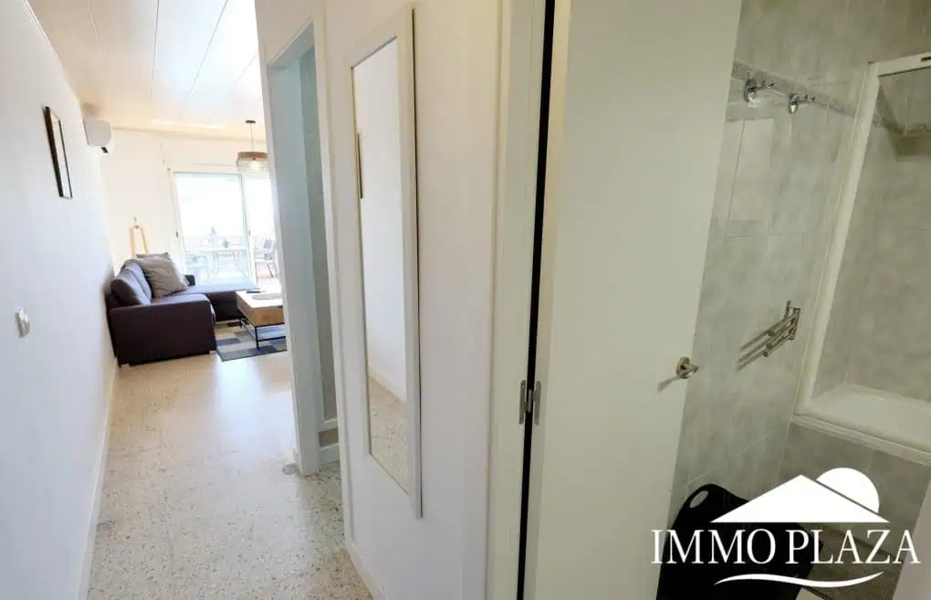 Vue mer et riviere appartement de 60m2 avec une belle terrasse, exposé sud ! Débaras inclus.