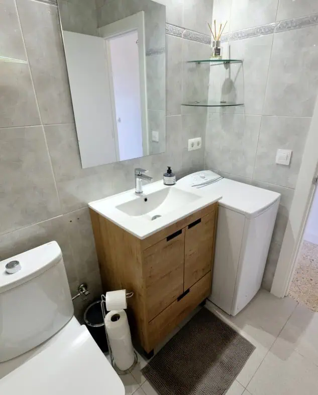 Vue mer et riviere appartement de 60m2 avec une belle terrasse, exposé sud ! Débaras inclus.