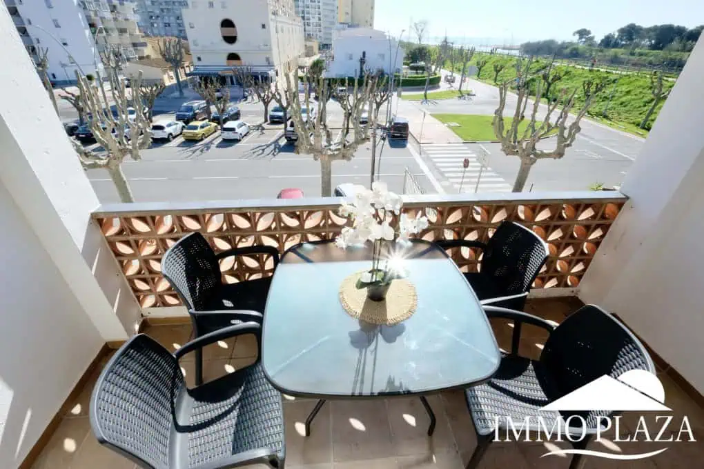 Vue mer et riviere appartement de 60m2 avec une belle terrasse, exposé sud ! Débaras inclus.