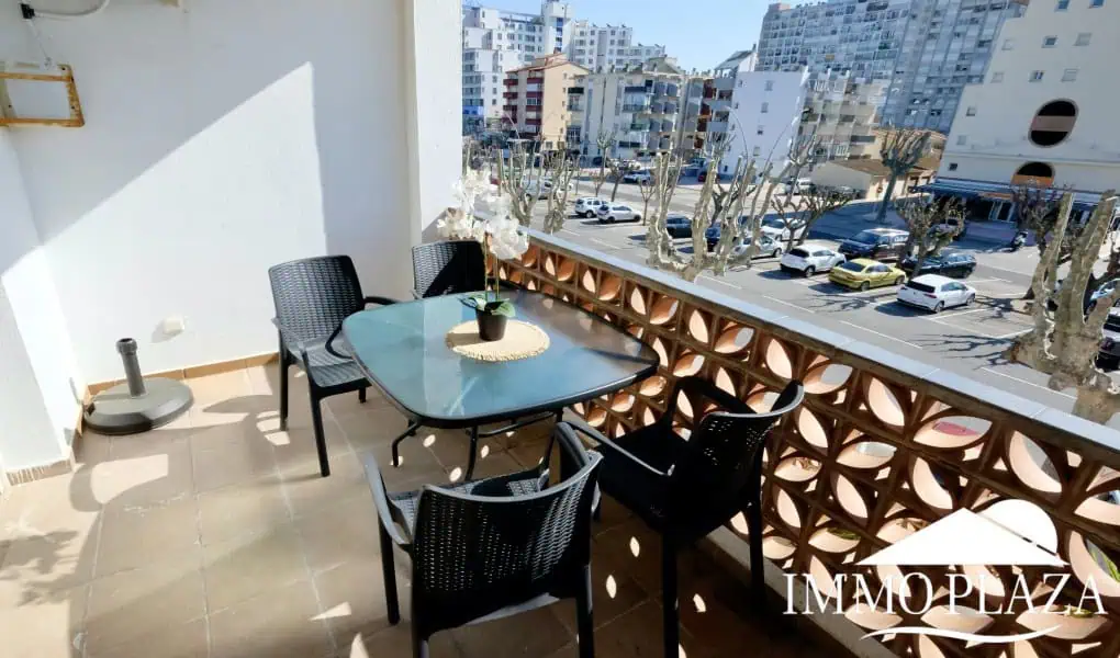 Vue mer et riviere appartement de 60m2 avec une belle terrasse, exposé sud ! Débaras inclus.