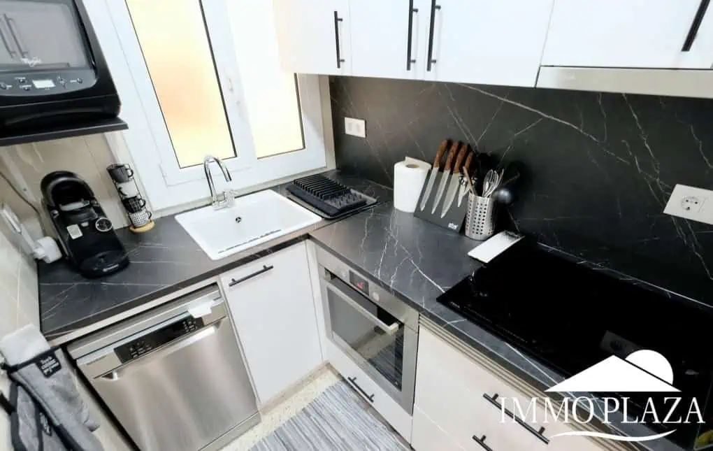 Vue mer et riviere appartement de 60m2 avec une belle terrasse, exposé sud ! Débaras inclus.