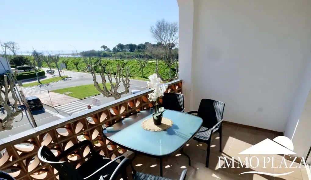 Vue mer et riviere appartement de 60m2 avec une belle terrasse, exposé sud ! Débaras inclus.