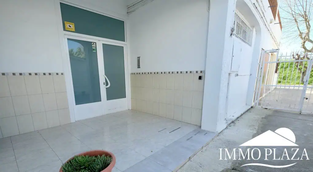 Vue mer et riviere appartement de 60m2 avec une belle terrasse, exposé sud ! Débaras inclus.