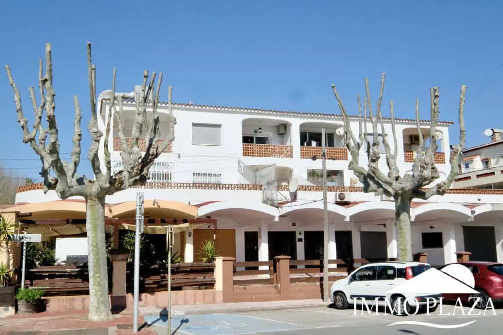 Vue mer et riviere appartement de 60m2 avec une belle terrasse, exposé sud ! Débaras inclus.