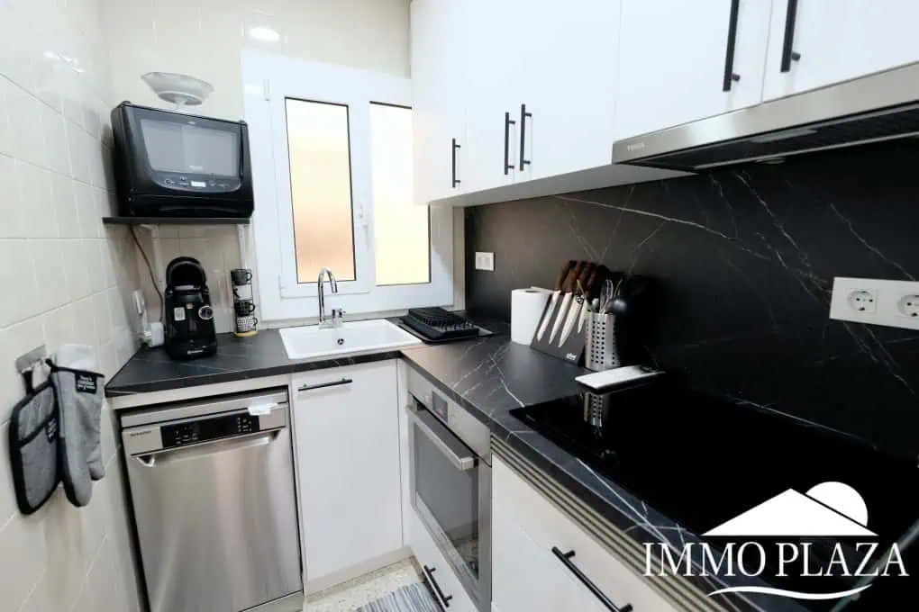 Vue mer et riviere appartement de 60m2 avec une belle terrasse, exposé sud ! Débaras inclus.