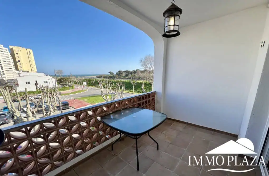 Vue mer et riviere appartement de 60m2 avec une belle terrasse, exposé sud ! Débaras inclus.
