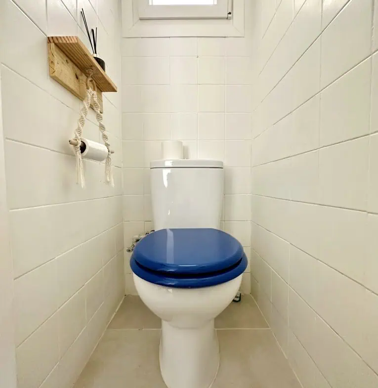 Wunderschön renoviertes Haus mit 3 Schlafzimmern, 1 Garage und 1 Privatparkplatz, Gemeinschaftspool – Empuriabrava