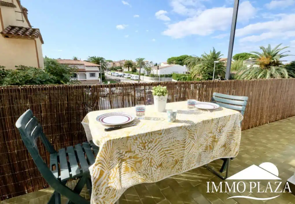 Apartament lluminós completament reformat de 2 habitacions al centre d’Empuriabrava – Costa Brava