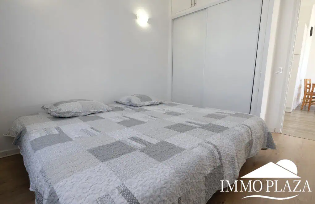 Apartament lluminós completament reformat de 2 habitacions al centre d’Empuriabrava – Costa Brava