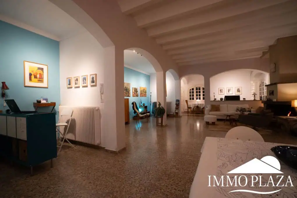 Charming Guesthouse B&B – Pensión; 7 bedrooms, 5 bathrooms, pool, land 3895m2 in the Bay of Roses
