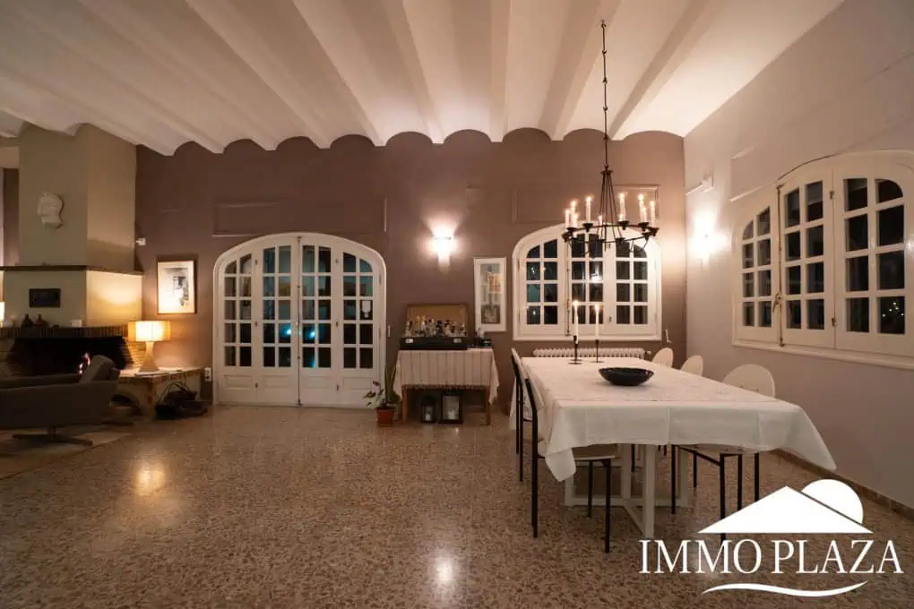 Charming Guesthouse B&B – Pensión; 7 bedrooms, 5 bathrooms, pool, land 3895m2 in the Bay of Roses