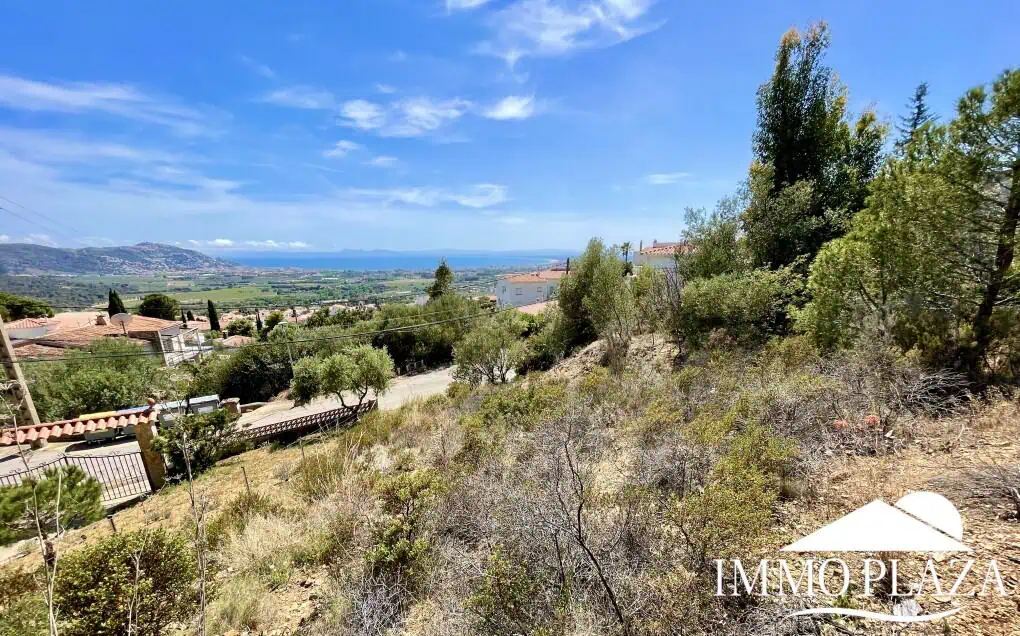 LARGE SEA VIEW PLOT FOR SALE – MAS FUMATS – ROSAS – COSTA BRAVA