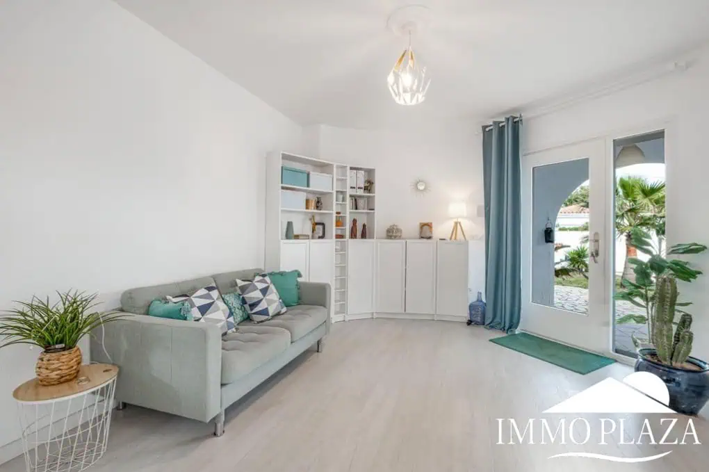 Prachtige gerenoveerde villa, dichtbij het strand en het centrum, met onafhankelijke studio, zwembad, garage