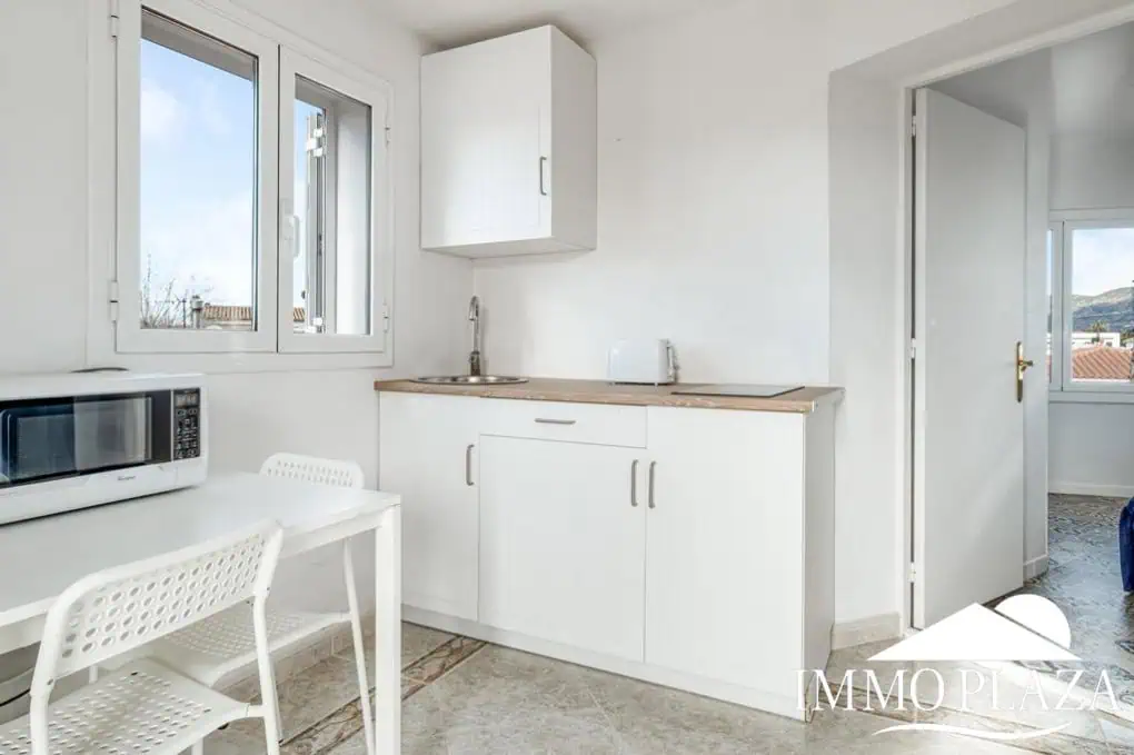 Prachtige gerenoveerde villa, dichtbij het strand en het centrum, met onafhankelijke studio, zwembad, garage