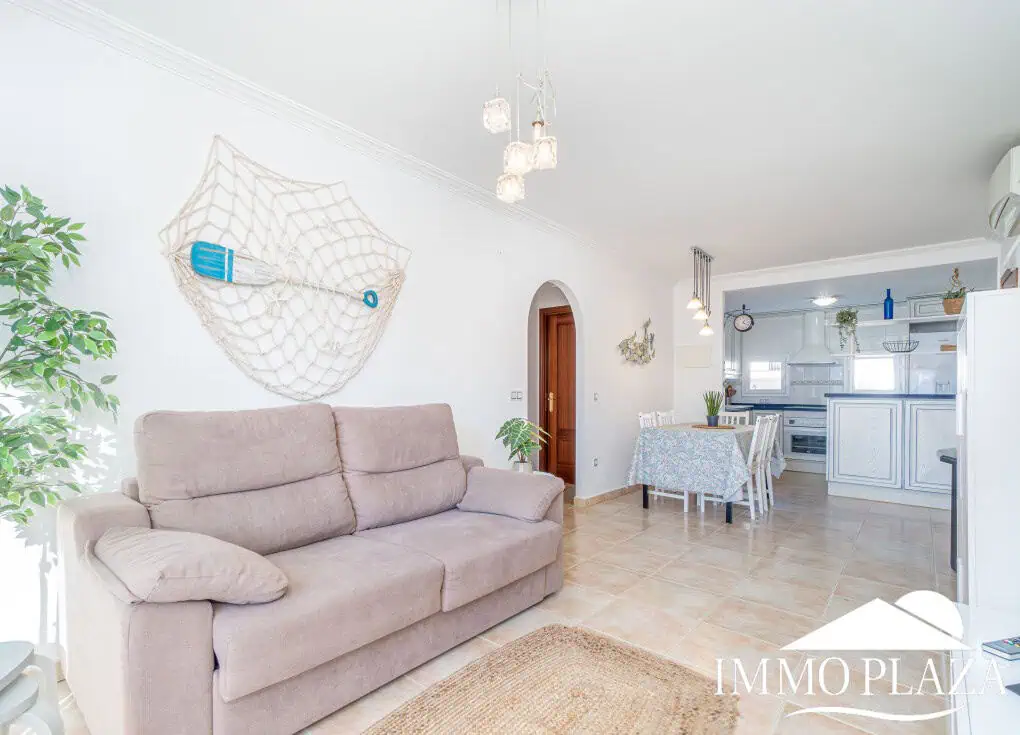 Corner Apartment + Tourist License! Canal view, south-facing, 5 minutes from the beach; 2 bedrooms, 1 bathroom, 2 terraces, parking + private storage