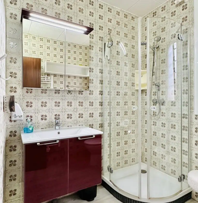 Wunderschöne Villa mit Meerblick + 1 unabhängiges Apartment + 1 Baugrundstück (502 m2), Garage und Privatparkplatz – Roses