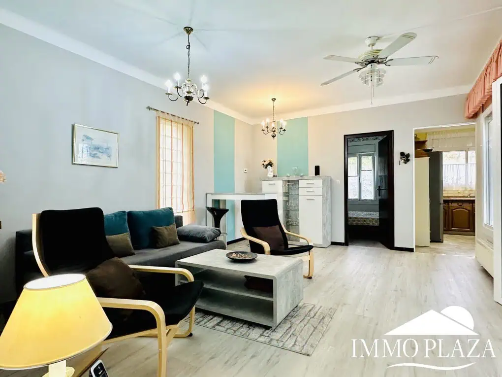 Wunderschöne Villa mit Meerblick + 1 unabhängiges Apartment + 1 Baugrundstück (502 m2), Garage und Privatparkplatz – Roses