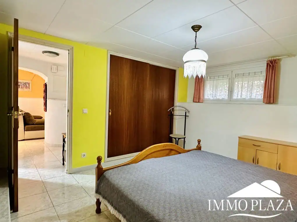 Wunderschöne Villa mit Meerblick + 1 unabhängiges Apartment + 1 Baugrundstück (502 m2), Garage und Privatparkplatz – Roses