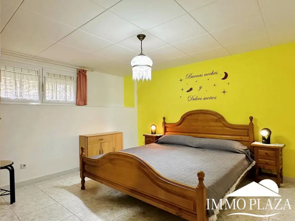Wunderschöne Villa mit Meerblick + 1 unabhängiges Apartment + 1 Baugrundstück (502 m2), Garage und Privatparkplatz – Roses