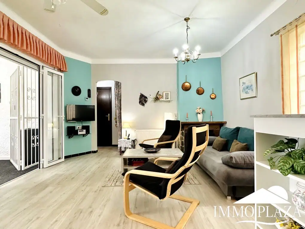 Wunderschöne Villa mit Meerblick + 1 unabhängiges Apartment + 1 Baugrundstück (502 m2), Garage und Privatparkplatz – Roses