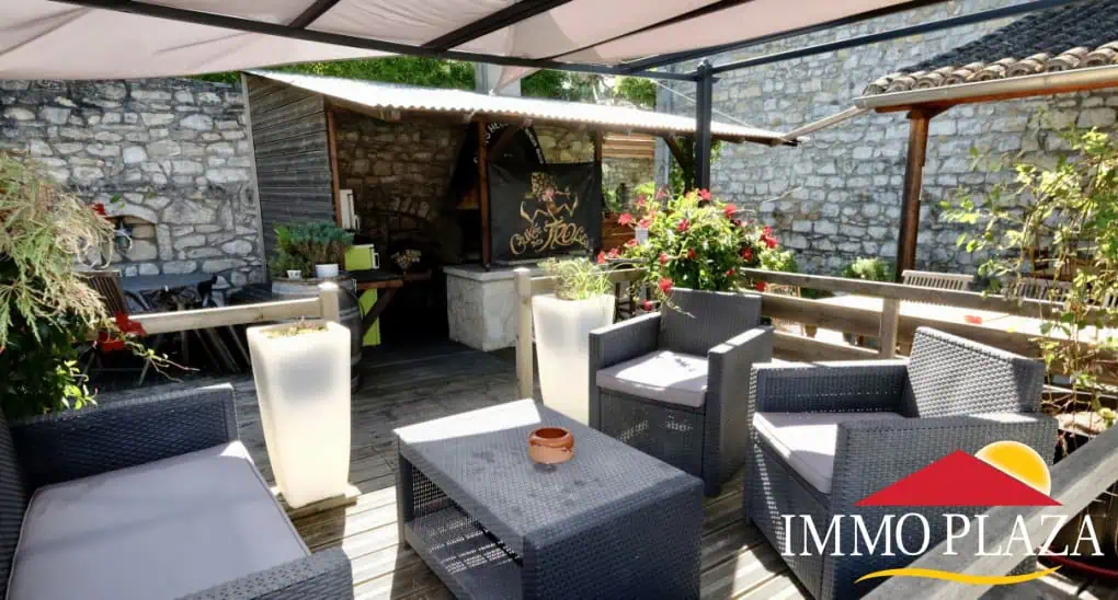 Beautiful original stone house, in activity B&B – Ardêche – France (Freehold)
