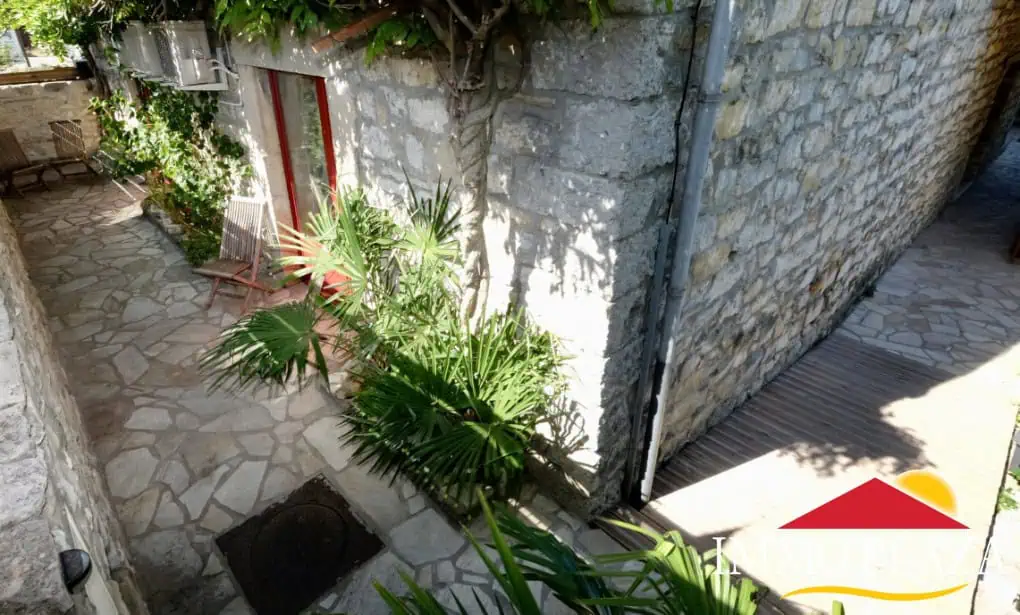 Beautiful original stone house, in activity B&B – Ardêche – France (Freehold)