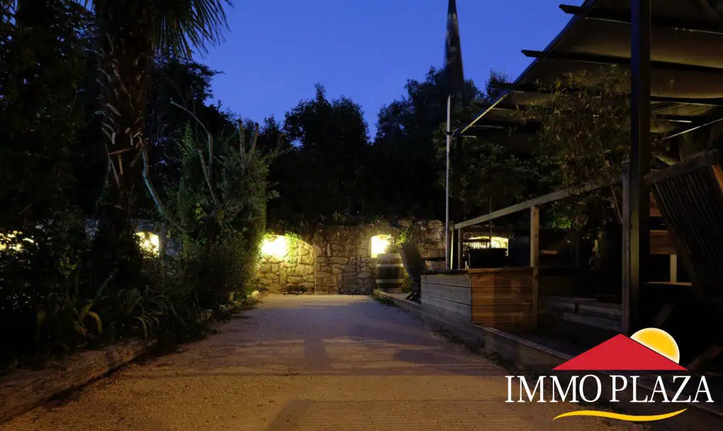 Beautiful original stone house, in activity B&B – Ardêche – France (Freehold)