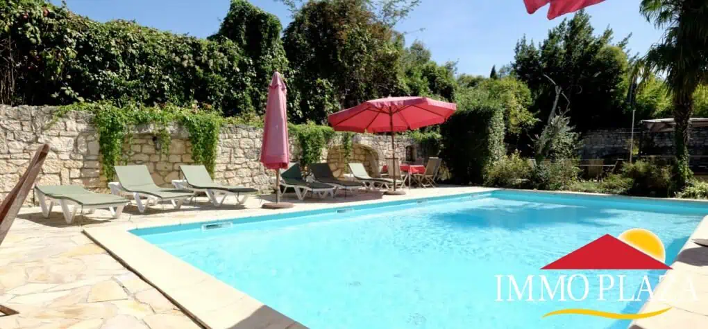 Beautiful original stone house, in activity B&B – Ardêche – France (Freehold)