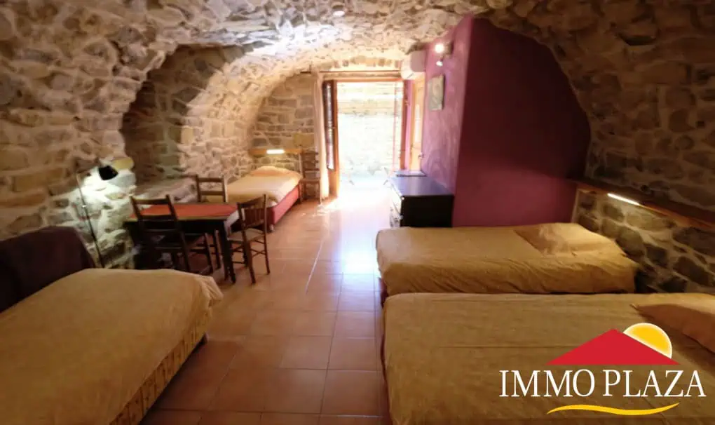 Beautiful original stone house, in activity B&B – Ardêche – France (Freehold)