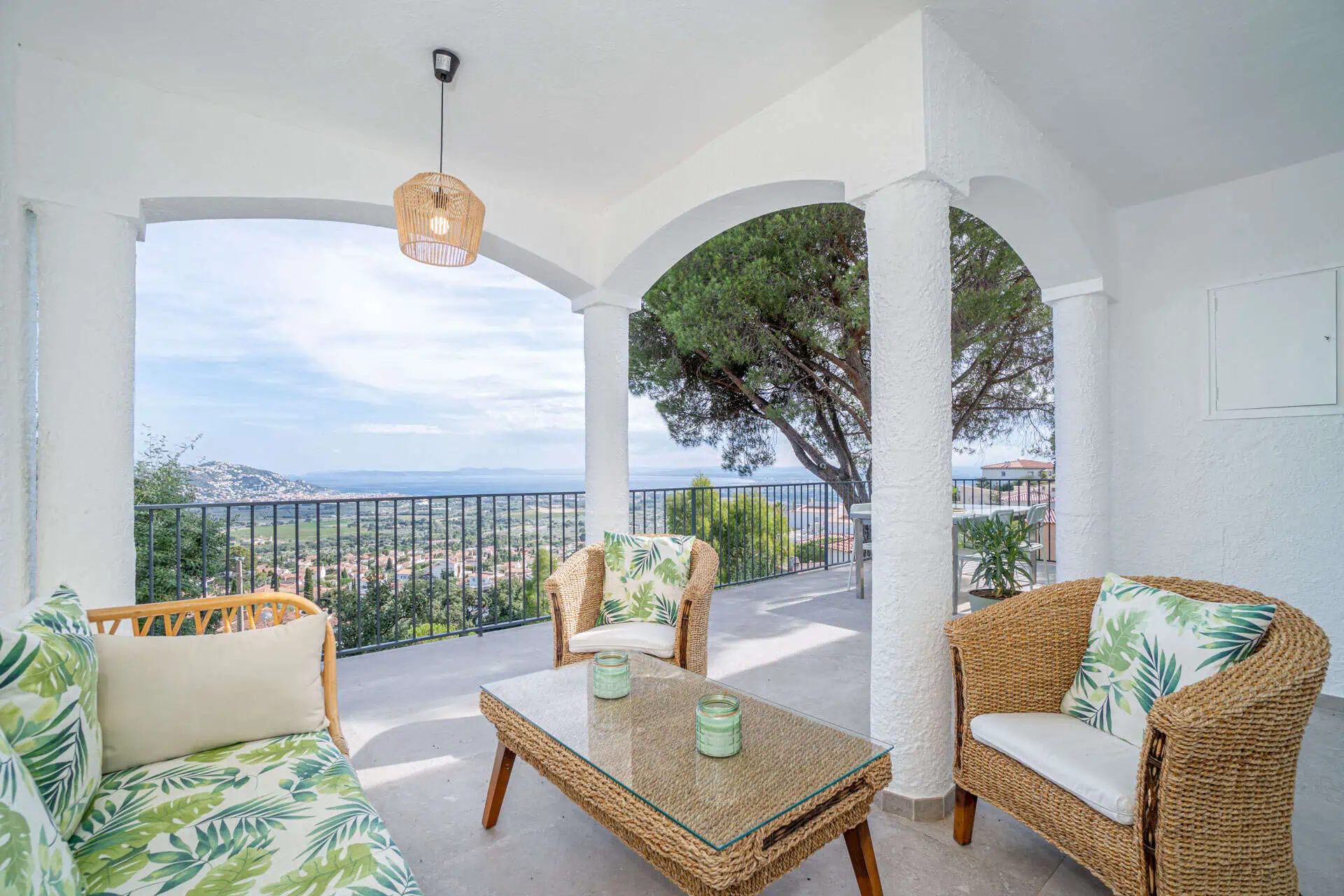 09072024112929_616 Charming modern villa with sea views, quiet area; 3 bedrooms, 2 bathrooms, 2 parking, big storage; pool possible!