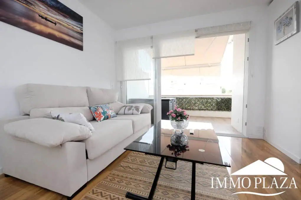 Bright apartment completely renovated “2020” located 2 minutes walk from the beach, south facing – 1 bedroom, 1 bathroom, 1 large terrace