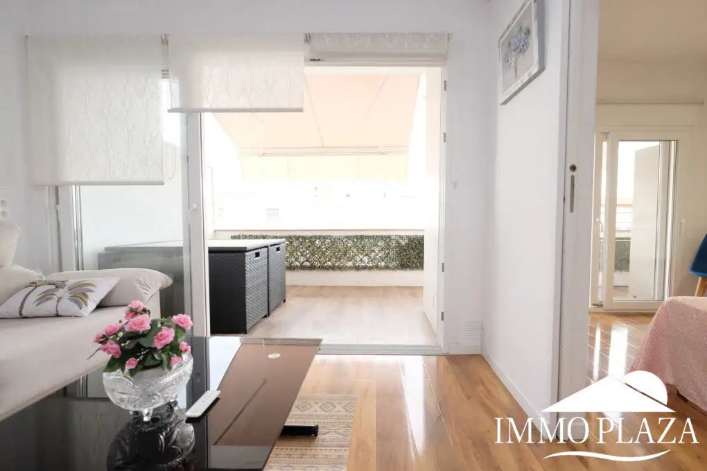 Bright apartment completely renovated “2020” located 2 minutes walk from the beach, south facing – 1 bedroom, 1 bathroom, 1 large terrace