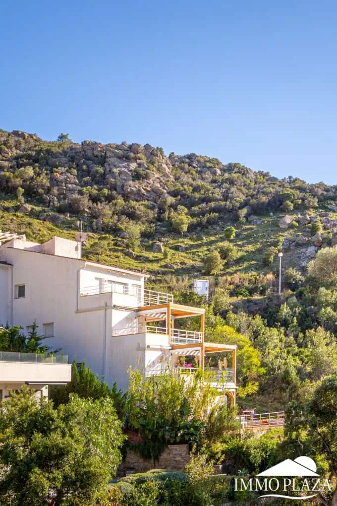 09102025155341_8898_IPA307 Modern corner apartment (85m2), sea and mountain view, 20m2 terrace, 2 bedrooms, 1 bathroom, private garage!