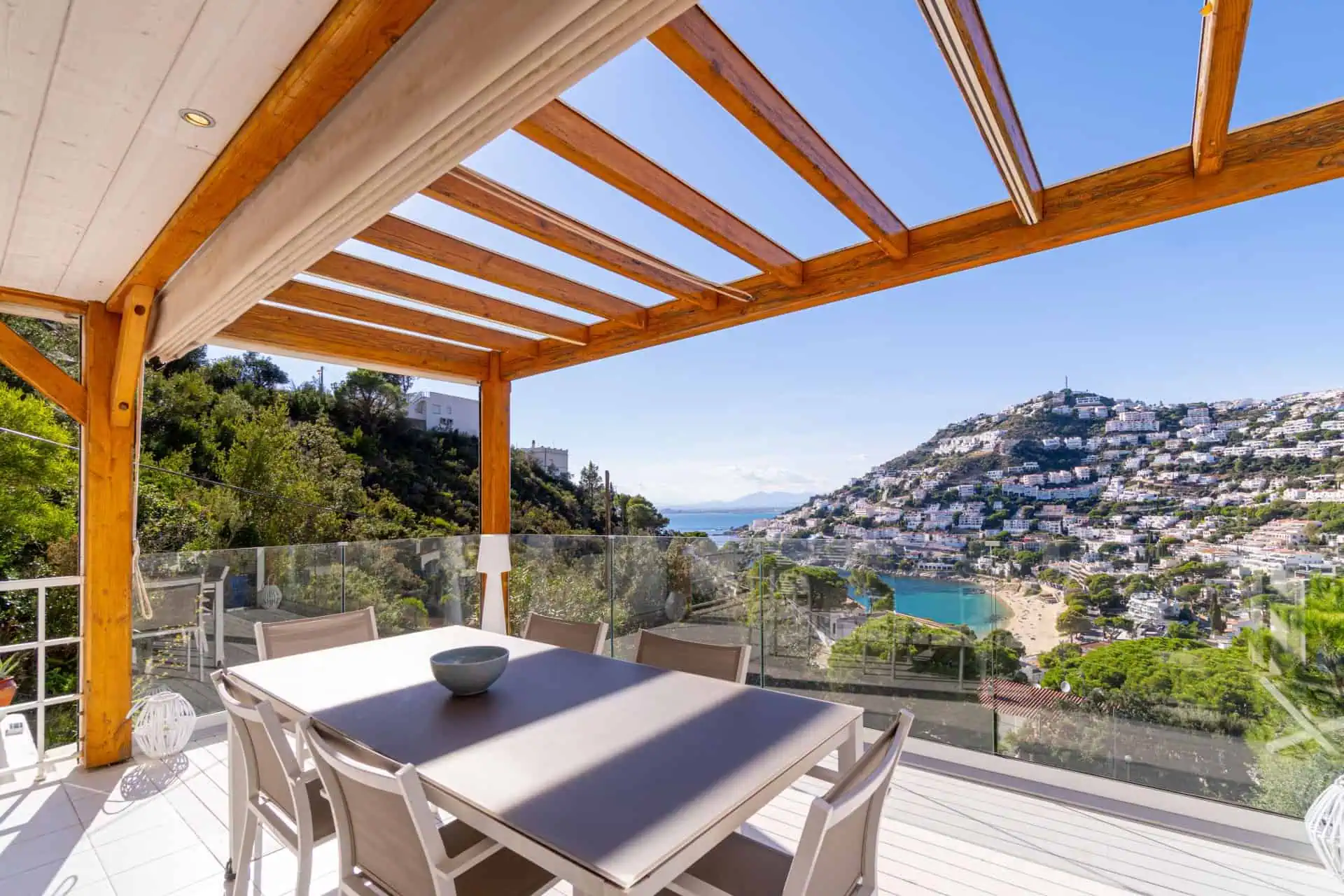 09102025160028_653 Modern corner apartment (85m2), sea and mountain view, 20m2 terrace, 2 bedrooms, 1 bathroom, private garage!