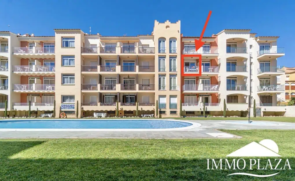 Magnífic piso, totalment reformat, 2a línia de mar, 2 habitacions, 1 bany, vistes a la piscina