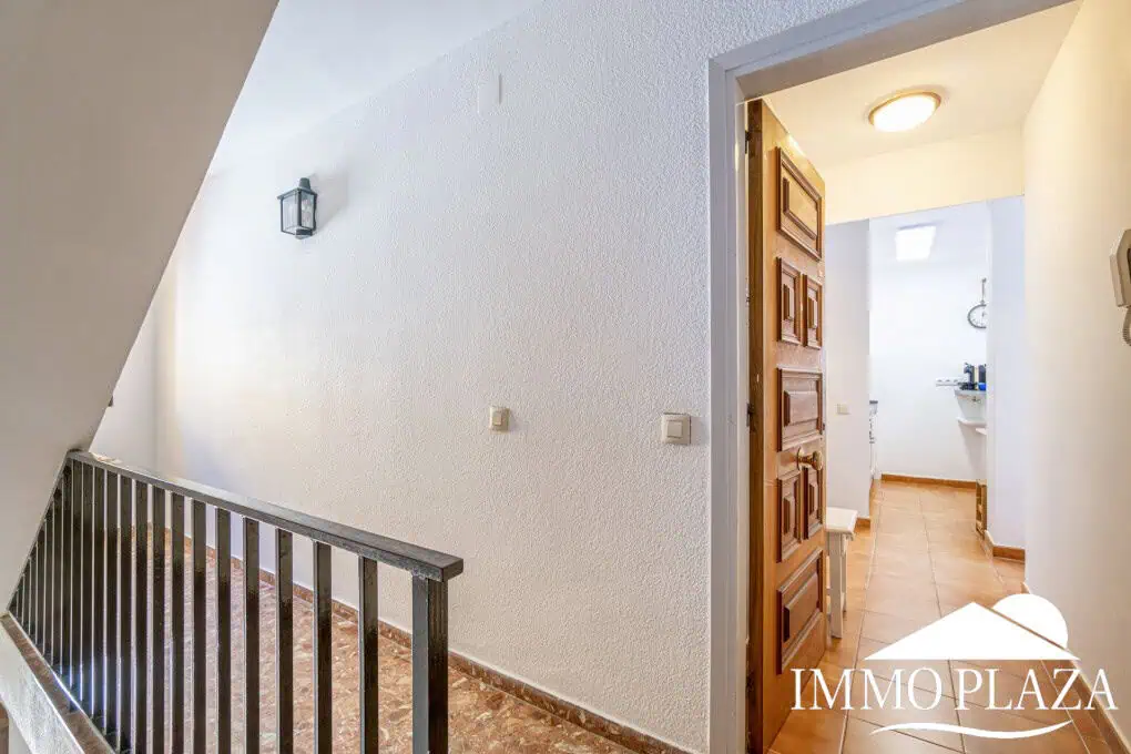 Magnífic piso, totalment reformat, 2a línia de mar, 2 habitacions, 1 bany, vistes a la piscina