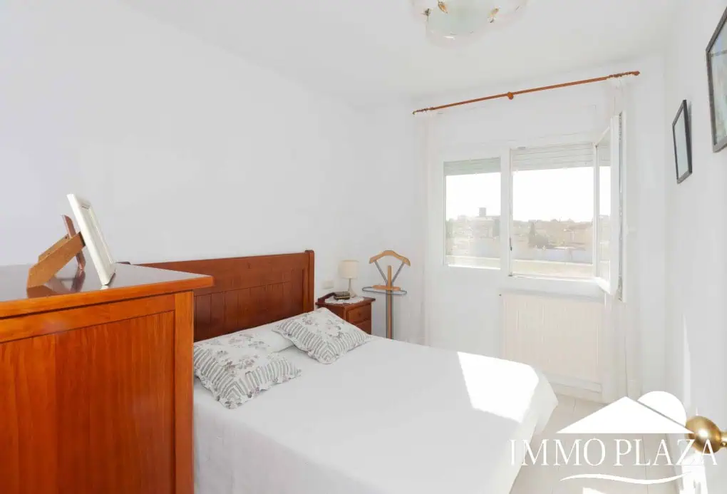 Beautiful house with open views, 4 bedrooms, 2 bathrooms, terrace and private parking – Castello d’Empúries