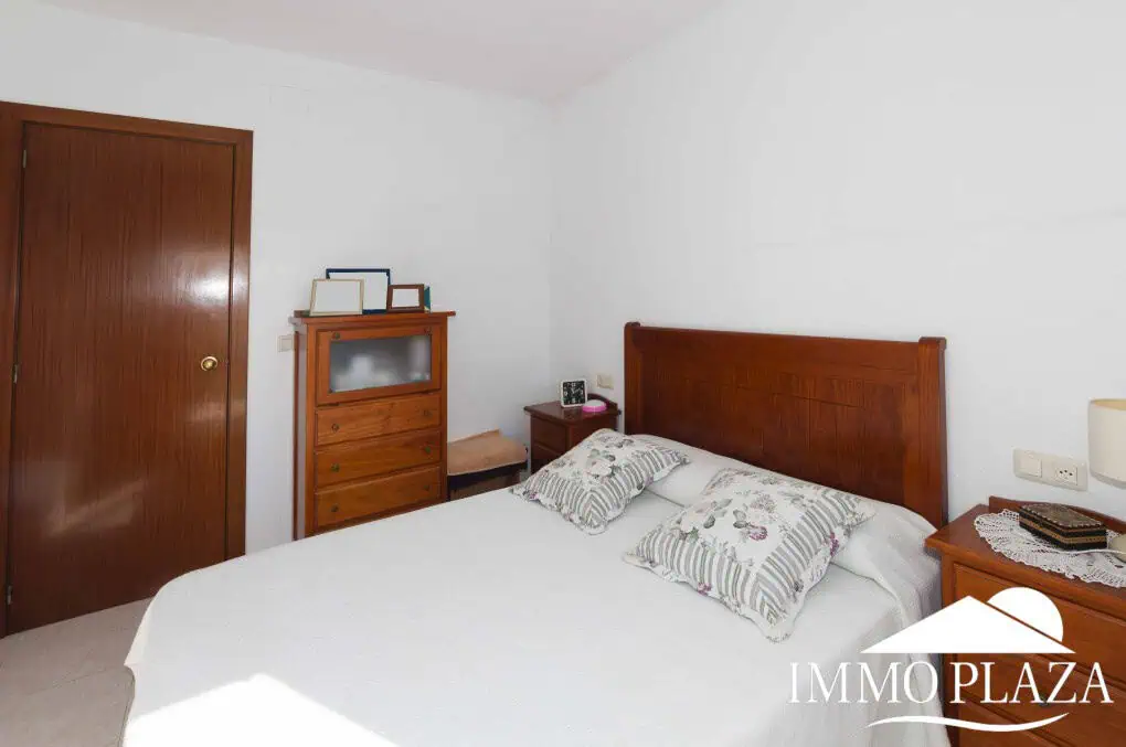 Beautiful house with open views, 4 bedrooms, 2 bathrooms, terrace and private parking – Castello d’Empúries