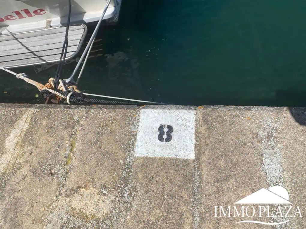 Amarratge per a barca a motor 11 x 3,50 mtr en venda Port Bahia Empuriabrava Costa Brava