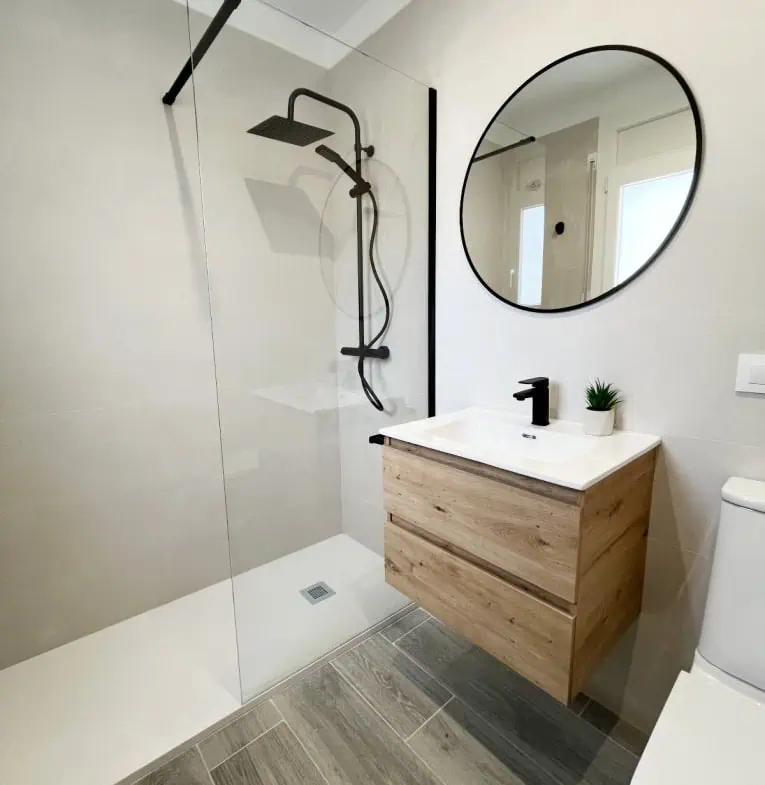 Apartament cantoner completament reformat “2024”, a 5min de la platja; 2 habitacions, 1 bany, 1 terrassa, jardí i piscina compartida