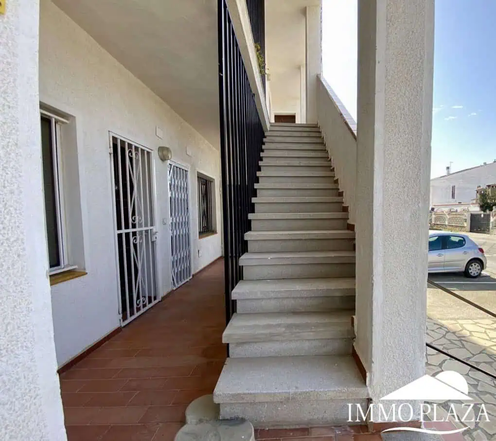 15032024172103_4633_IPA281 Apartment mit Seeblick, 1 Schlafzimmer, 1 Badezimmer, schöne Terrasse, Gemeinschaftspools und Garten, Bootsanlegeplatz