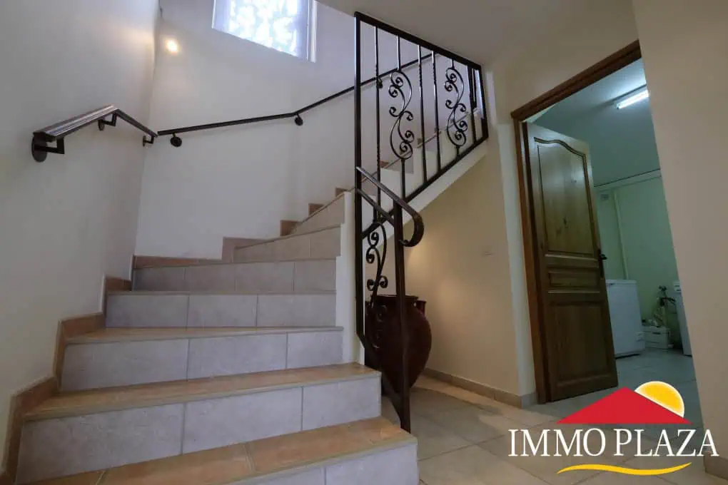 Fantastic family villa (487m2) with views over the bay of Rosas – 7 bedrooms – garage – pool – Els Olivars, Pau
