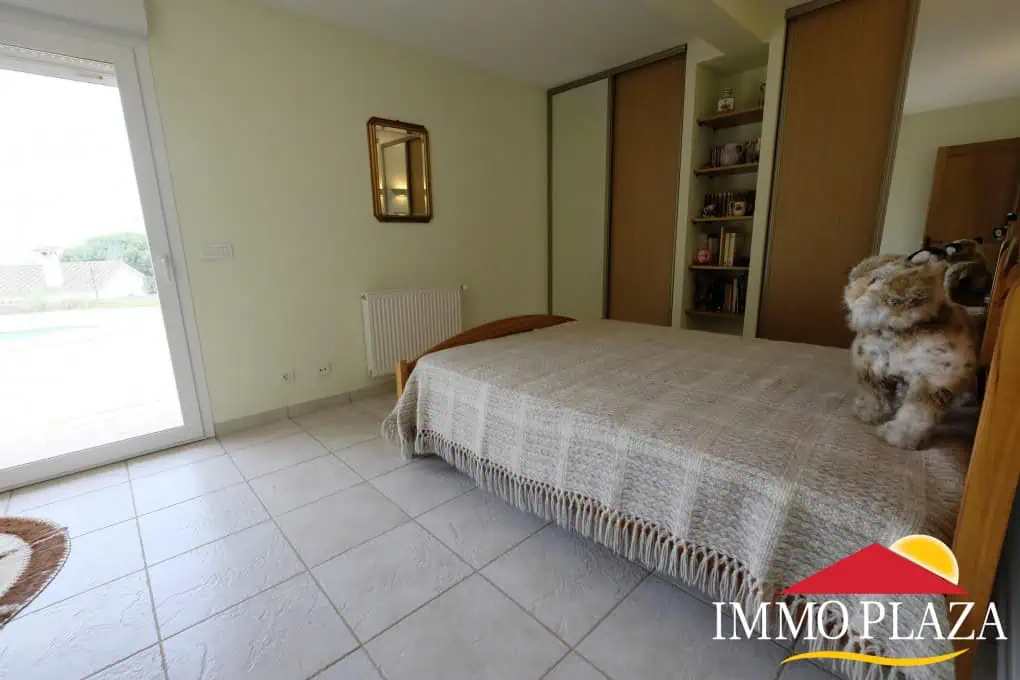 Fantastic family villa (487m2) with views over the bay of Rosas – 7 bedrooms – garage – pool – Els Olivars, Pau