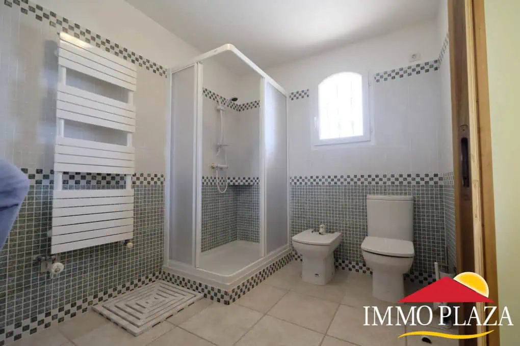 Fantastic family villa (487m2) with views over the bay of Rosas – 7 bedrooms – garage – pool – Els Olivars, Pau