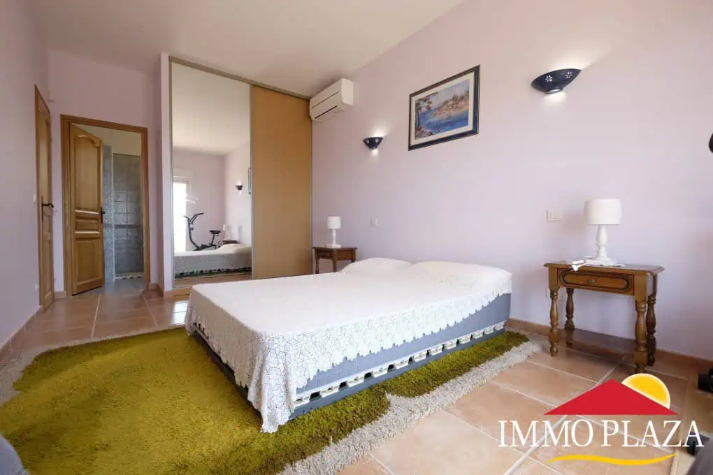 Fantastic family villa (487m2) with views over the bay of Rosas – 7 bedrooms – garage – pool – Els Olivars, Pau